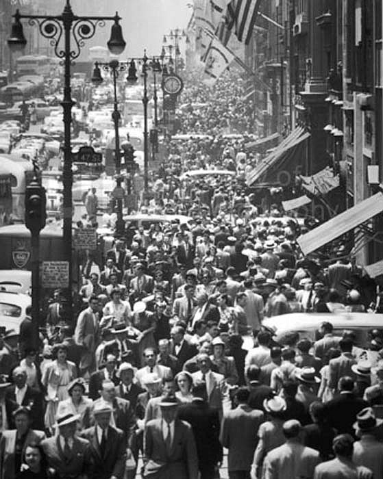 Andreas Feininger, Midtown Fifth Avenue During Lunch Hour, New York, 1948
Silver Gelatin Print, 11 x 14 inches