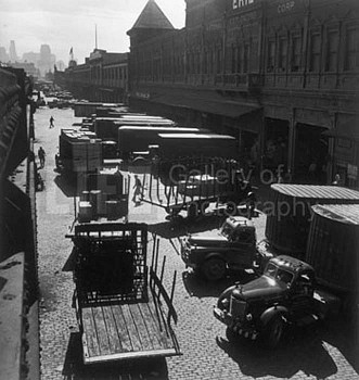 Andreas Feininger - Andreas Feininger Street Entrances to Hudson River Pier Sheds, New York