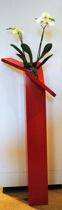 Jane Manus, Vase Flying Nun, 2008
Welded Aluminum Sculpture, 46 x 16 x 16 inches