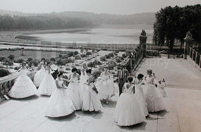 Loomis Dean, Gathering for Morning Rehearsal, American Debutante Ball, 1958
Silver Gelatin Print, 16 x 20 inches