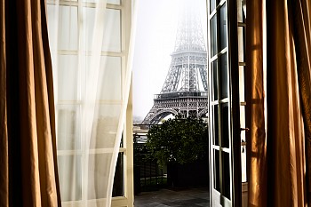 David Drebin - David Drebin Escape to Paris