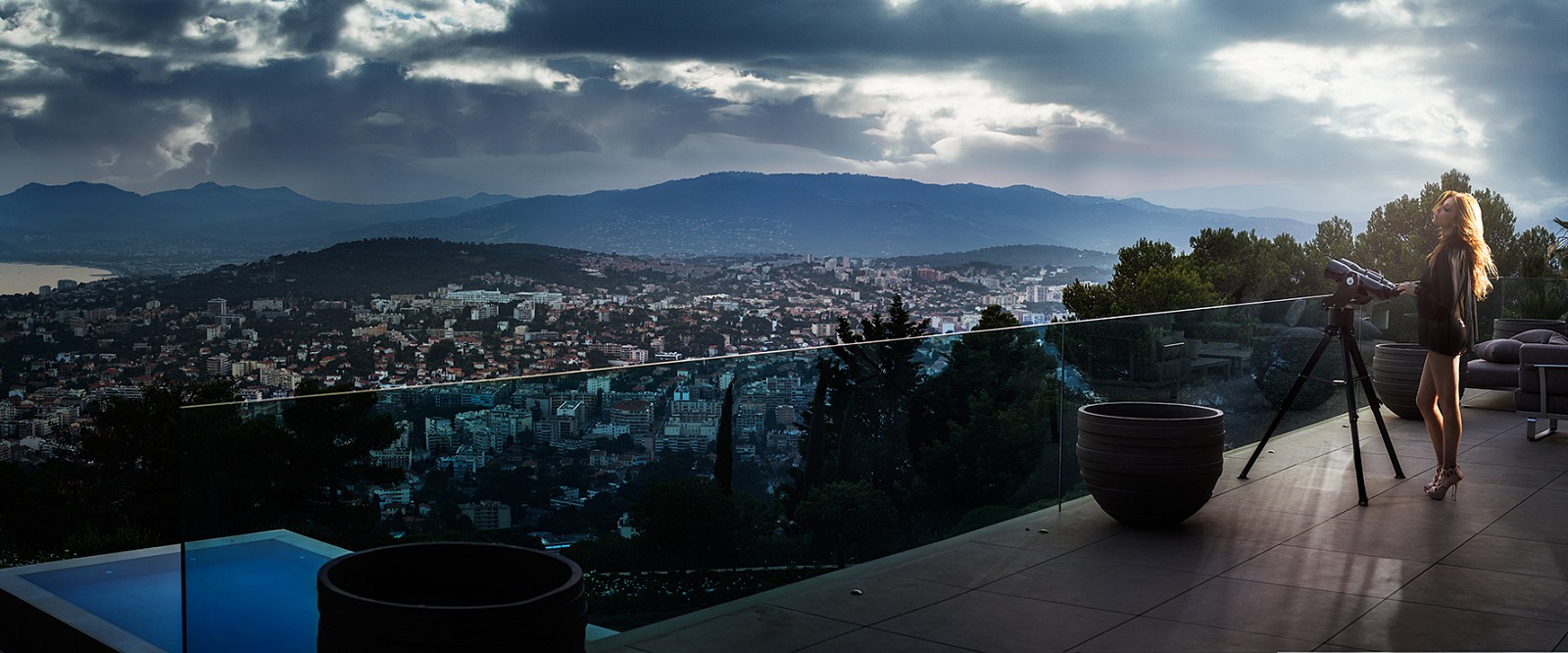 David Drebin, On the Lookout, 2013
Digital C Print, 20 x 48 inches; 30 x 72 inches; 40 x 96 inches