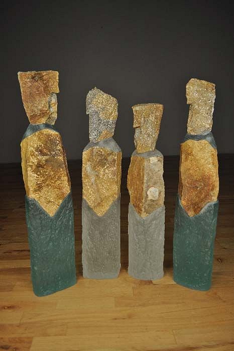 Thomas Scoon, Discussion: Figure 1, 2011
Cast Glass and Granite Sculpture, 31 x 6 x 5 in.