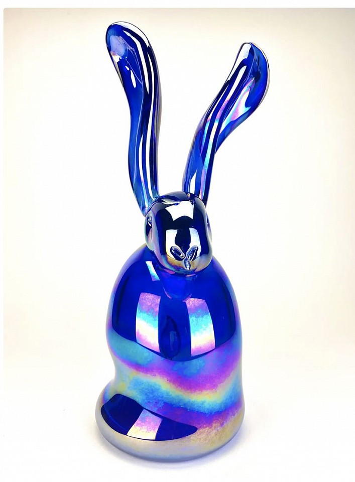 Hunt Slonem, Loose Silky Bent, 2023
Blown Glass Sculpture, 16 1/2 x 8 x 7 1/2 in.