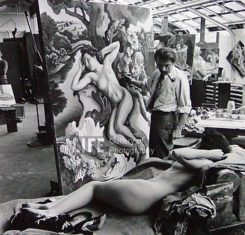 Alfred Eisenstaedt -&nbsp;Alfred Eisenstaedt Thomas Hart Benton Paints "The Rape of Persephone"